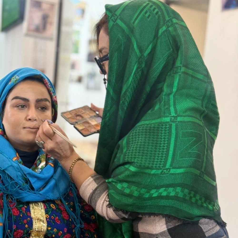 گریم سینمایی حرفه‌ای در بابلسر با آموزشگاه و سالن زیبایی پری سیما